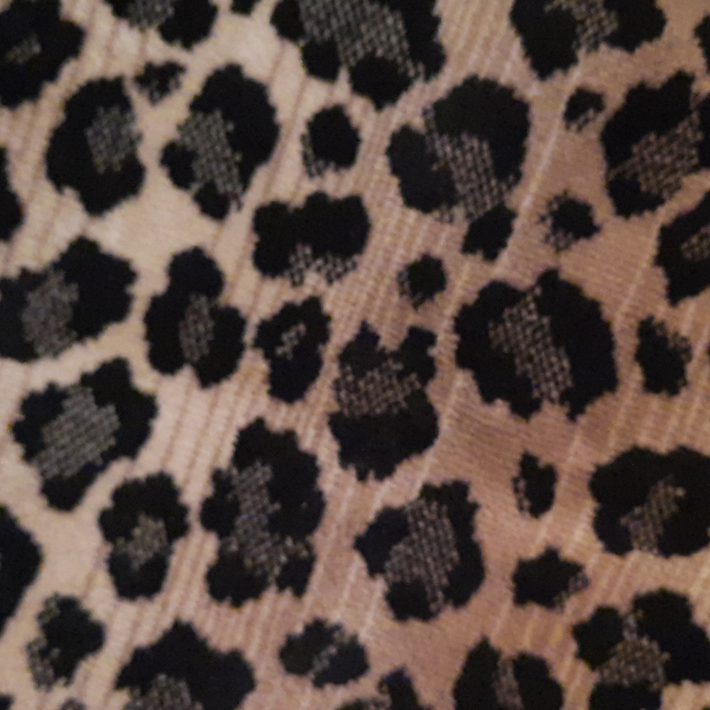Leopard material 48 L, 42 W